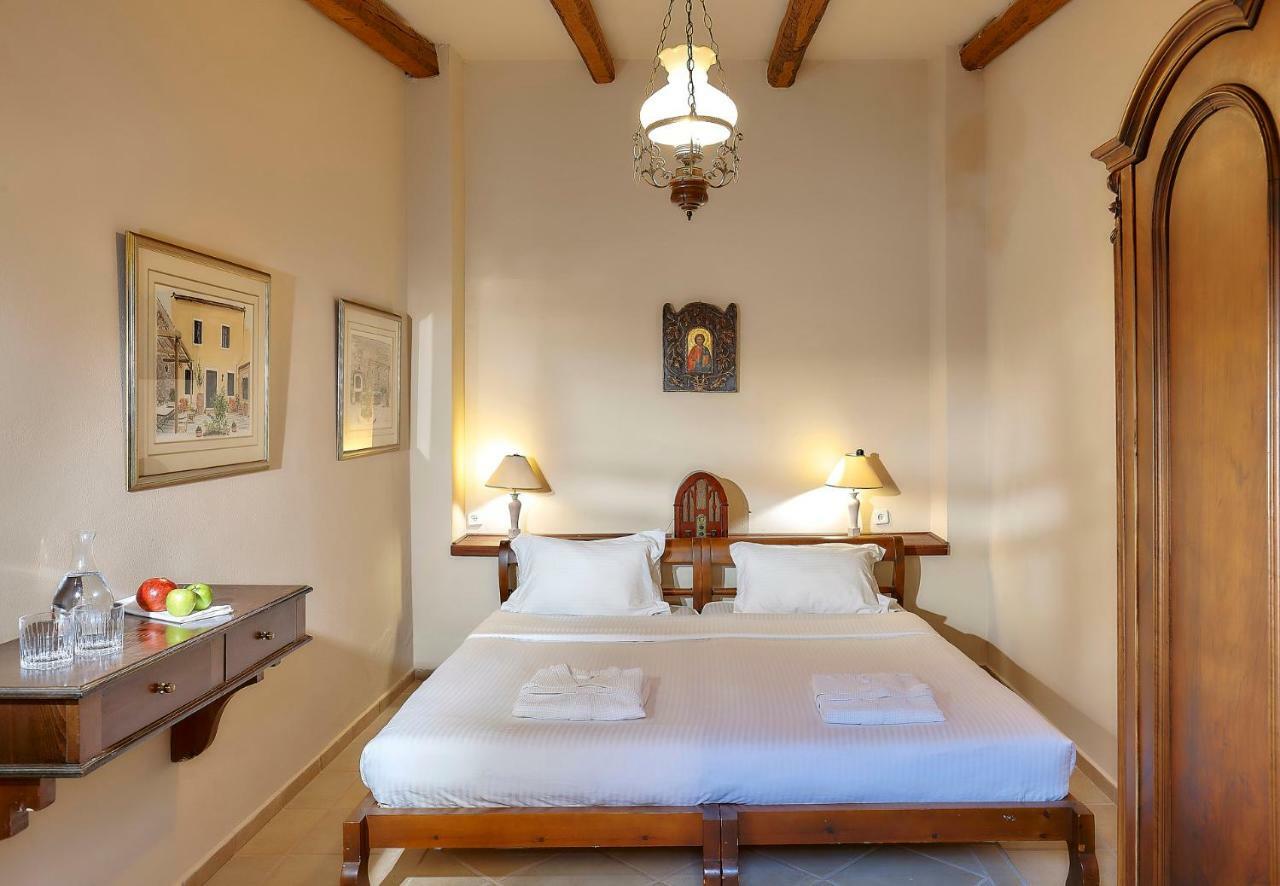 Castello Villa Daphnes - Private Pool & Whirlpool Dhafnes Luaran gambar